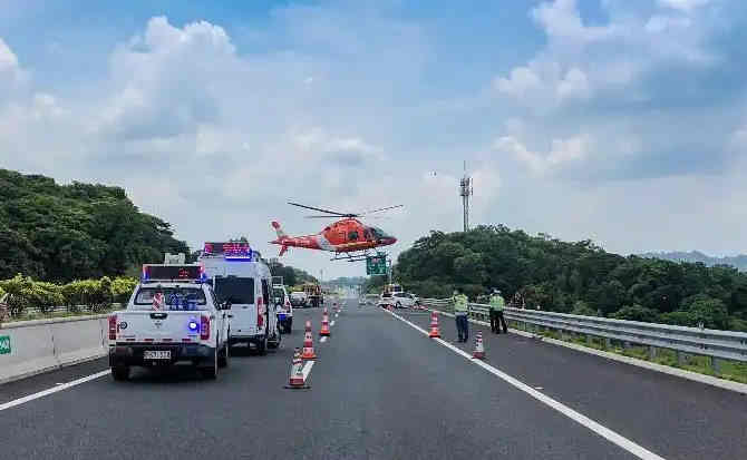 华龙区高速公路汽车救援案例